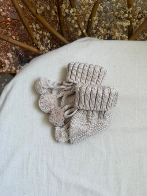 Chaussons en maille à pompons Mocha