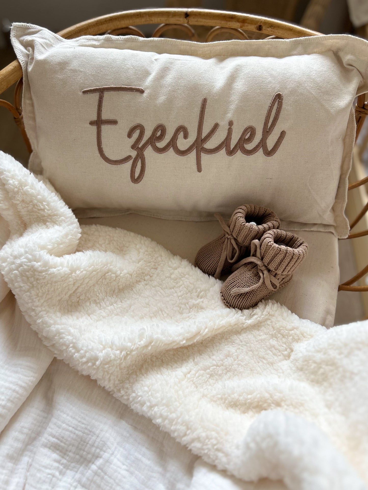 Coussin décoratif brodé - Effet Lin -