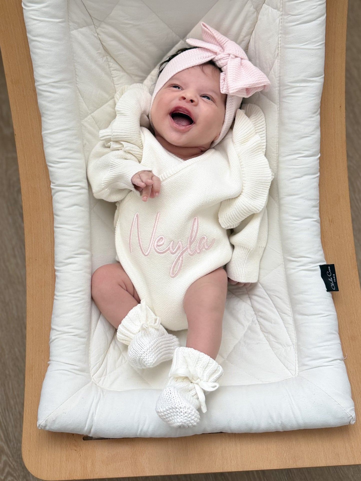 Barboteuse à volants brodée