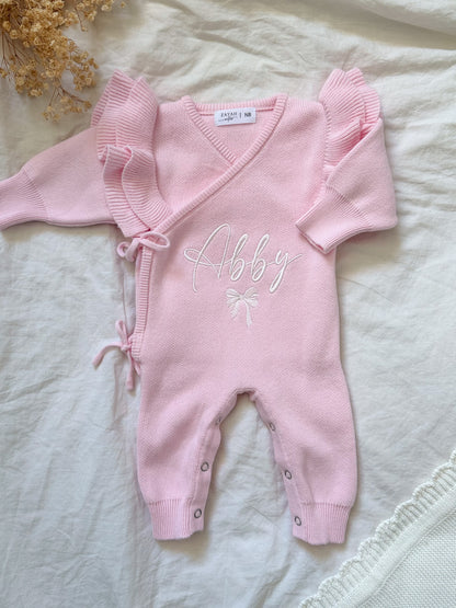 Combinaison à volants rose clair